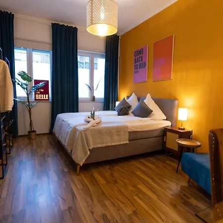 Cozy Dor Stilvolles Parkplatz Netflix Apartman