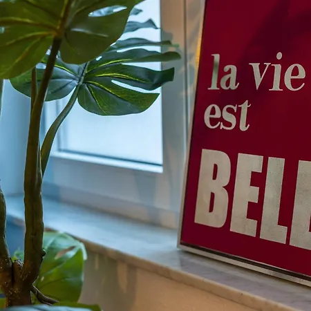 Cozy Dor Stilvolles Parkplatz Netflix Apartman