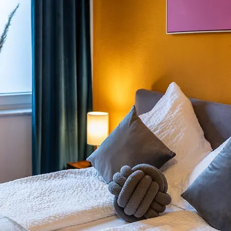 Cozy Dor Stilvolles Parkplatz Netflix