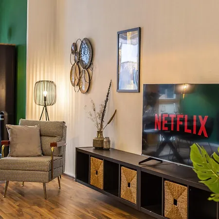 Cozy Dor Stilvolles Parkplatz Netflix *