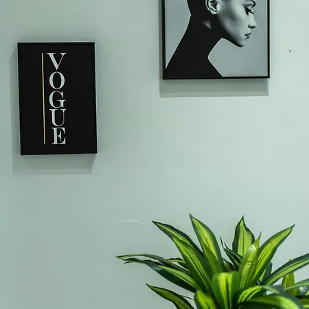 Cozy Dor Stilvolles Parkplatz Netflix