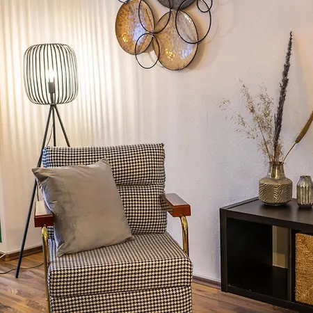 Cozy Dor Modernes Parkplatz Nahe Koeln Und Duesseldorf * Dormagen