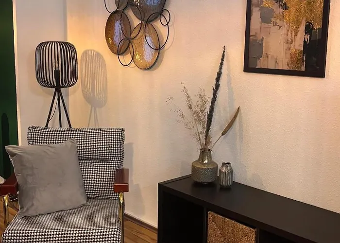 Cozy Dor Stilvolles Parkplatz Netflix *