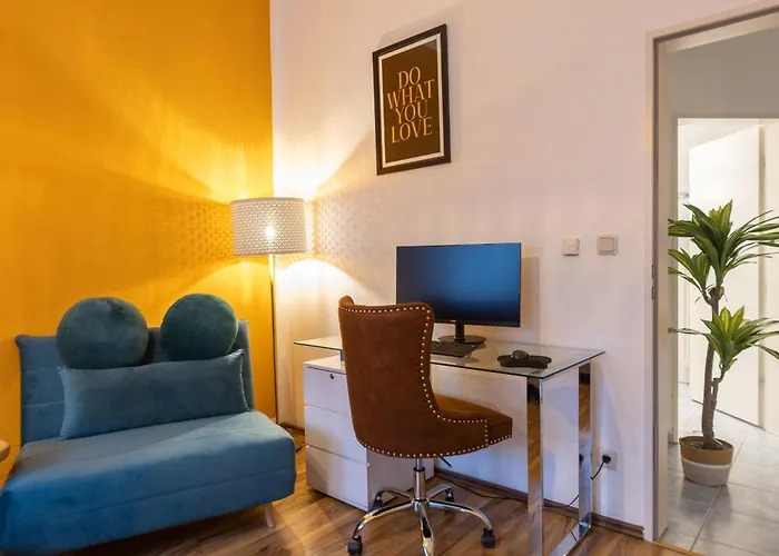 Cozy Dor Stilvolles Parkplatz Netflix