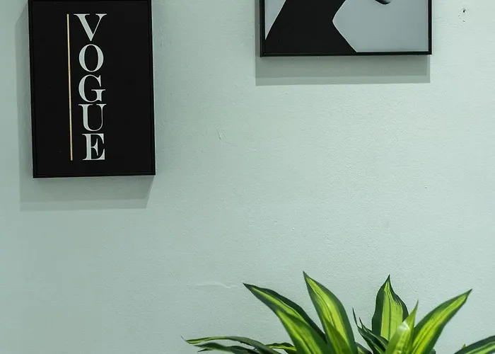 Cozy Dor Stilvolles Parkplatz Netflix